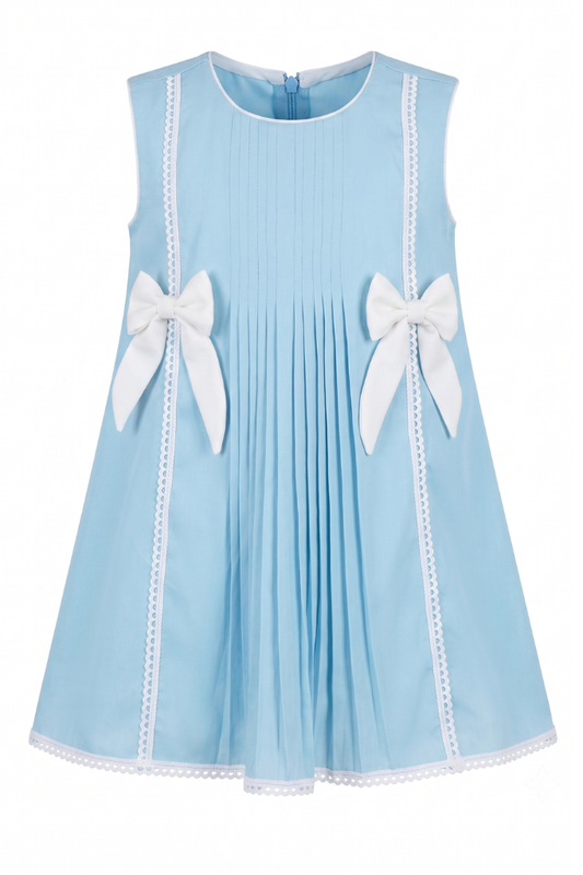 pleated bow