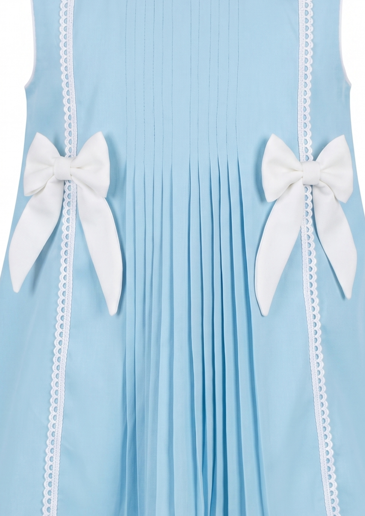 pleated bow